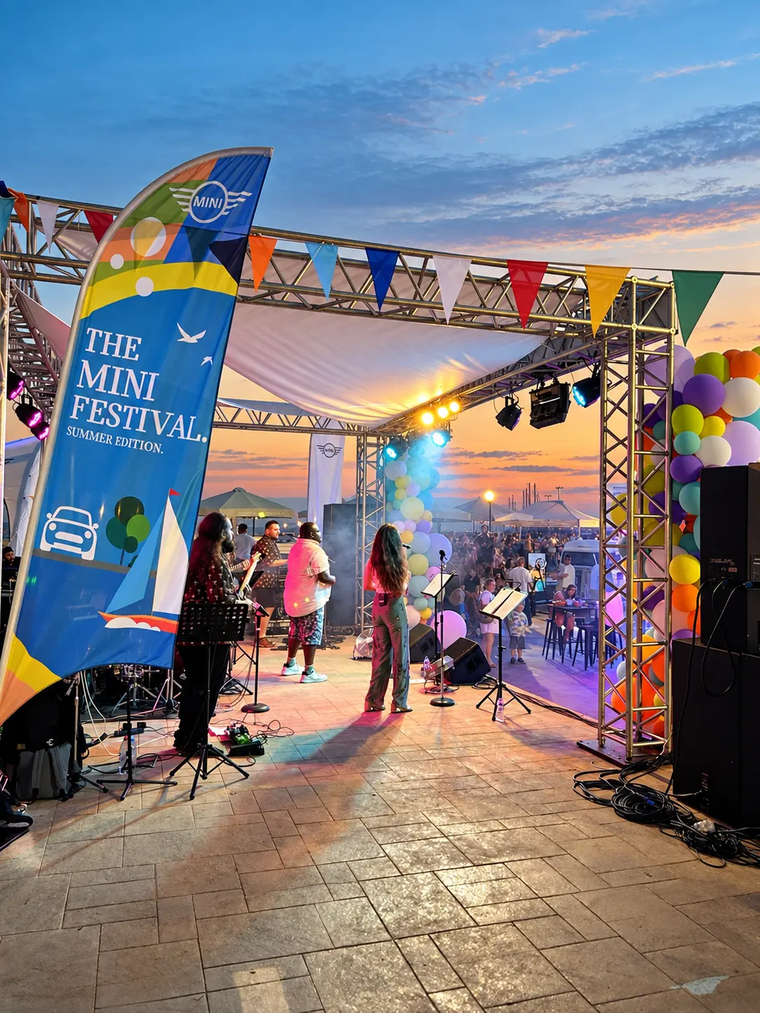 Jerome Kaluta and his group performing live at The MINI Festival